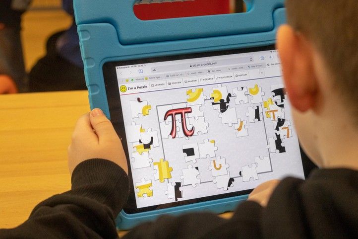 Vizuál akce 240227_Pi_Day_2024