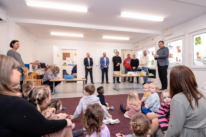 Kontejnerová školka ve Lhotě (fotografie: M. Pecuch) 240229_Kontejner_skolka_MS_Lhota_2