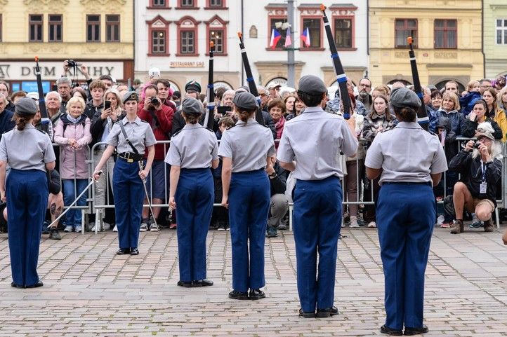 Fotografie: M. Pecuch 240503_Slavnosti_svobody_ceremonial_4