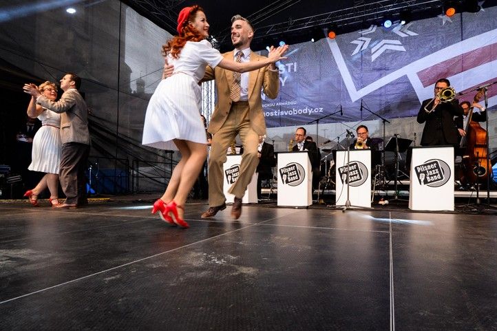 Fotografie: M. Pecuch 240503_Slavnosti_svobody_ceremonial_6