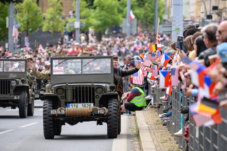 Fotografie: M. Pecuch 240505_Slavnosti_svobody_Convoy_3