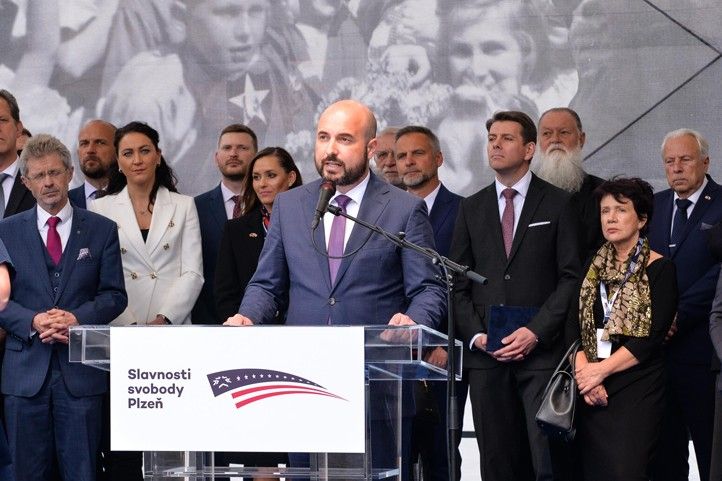 Fotografie: M. Pecuch 240506_Slavnosti_svobody_Diky_Ameriko_1