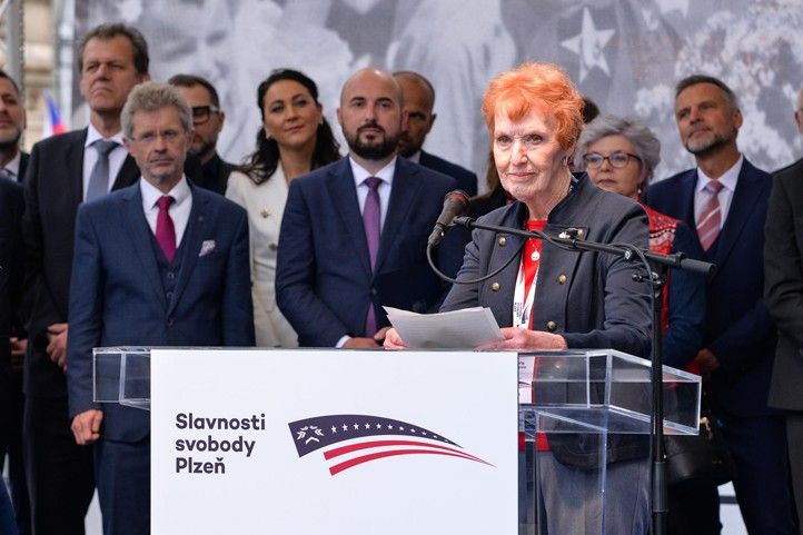 Fotografie: M. Pecuch 240506_Slavnosti_svobody_Diky_Ameriko_2