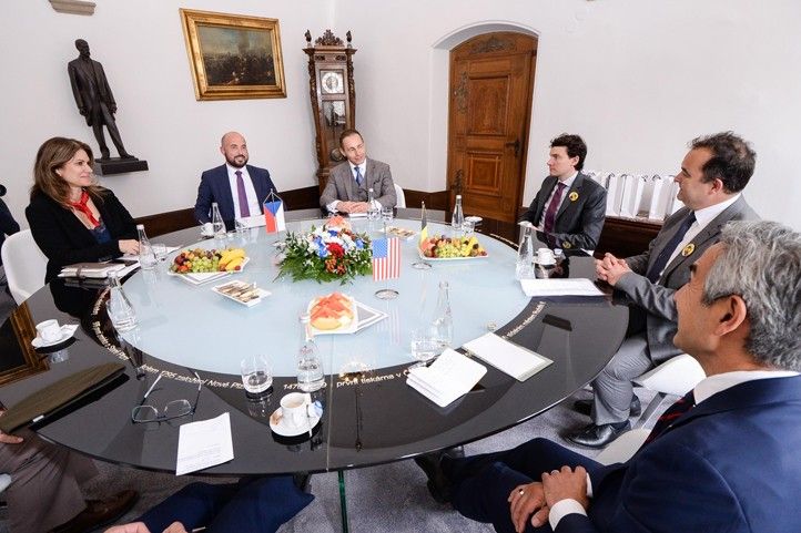 Fotografie: M. Pecuch 240506_Slavnosti_svobody_Prijeti_pieta_radnice_2