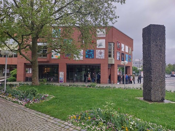 Zdroj fotografií: kancelář radní E. Bartákové 240510_Barva_na_ulici_Weiden_2