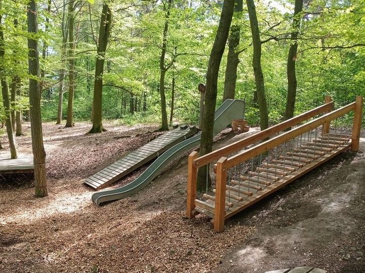 Nové herní prvky ve Špitálském lese. Zdroj foto: SVSMP 240514_prvky_spitalsky_les