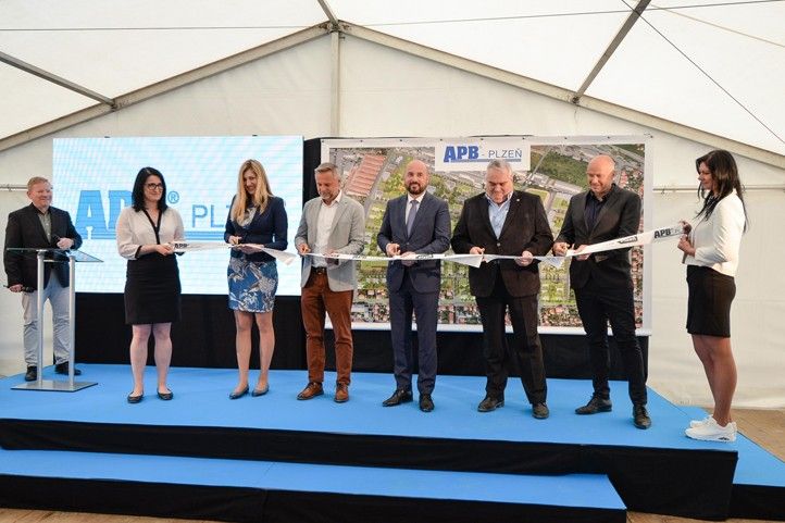 Start projektu (foto: M. Pecuch) 240515_Kasarna_Slovany_4