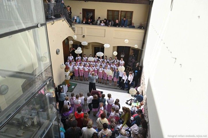 Ilustrační fotografie (zdroj: Nadace 700 let města Plzně) 240516_Dvorky_4