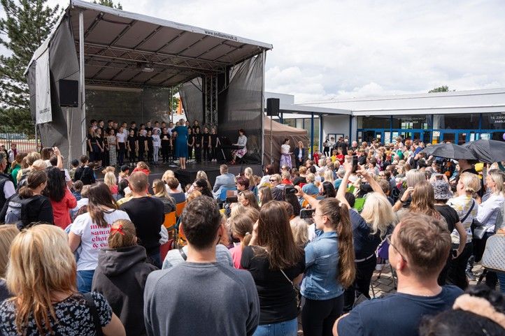 Zdroj fotografií: 14. ZŠ 240529_14_zs_50_let_8