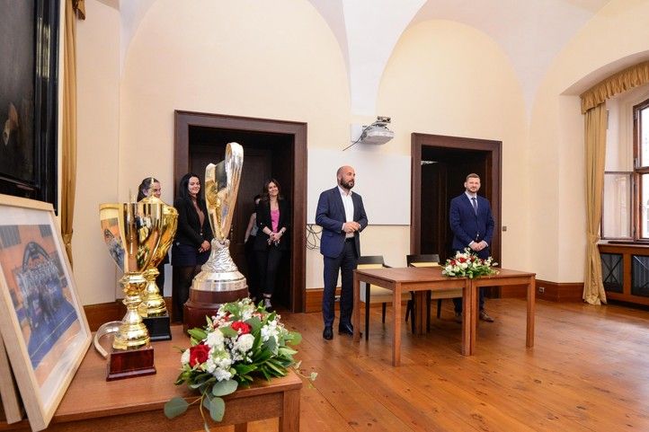 Přijetí na plzeňské radnici (fotografie: M. Pecuch) 240611_Interobal_2