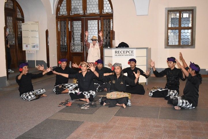 Fotografie z vernisáže: M. Krausová 240613_Skupova_Plzen_vystava_5