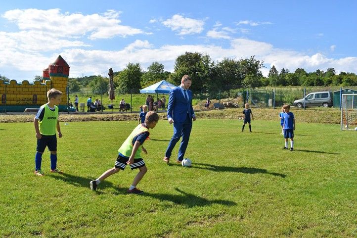 Slavnostní otevření hřiště (fotografie: M. Krausová) 240614_Fotbal_Kosutka_3