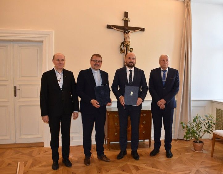 Fotografie: B. Hájková 240625_Chlum_podpis_2