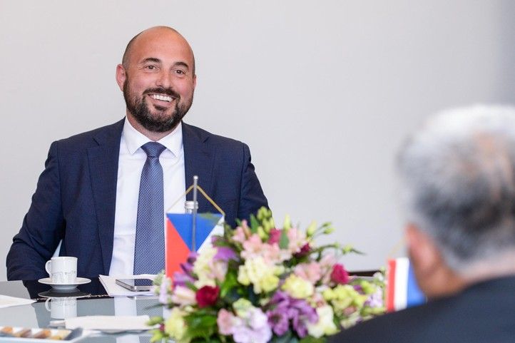 Setkání na plzeňské radnici (fotografie: M. Pecuch) 240711_Thajsko_velvyslanec_3