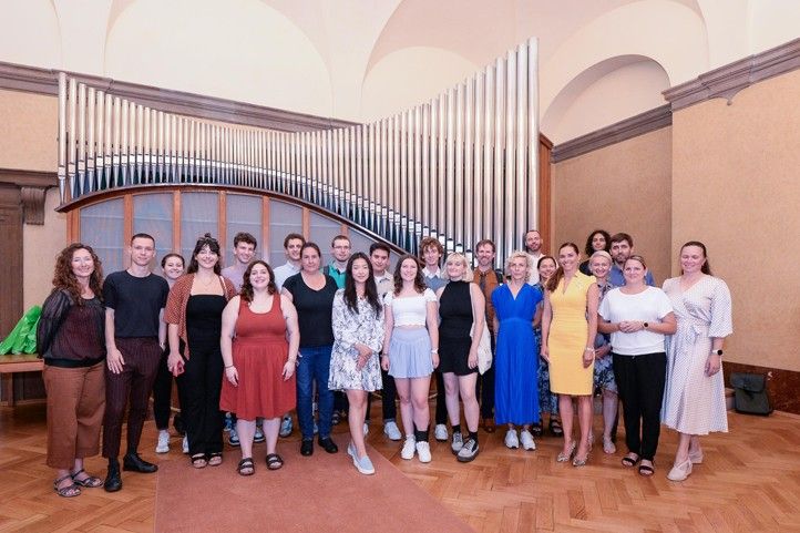 Přijetí na plzeňské radnici (fotografie: M. Pecuch) 240716_Letni_jazyk_skola_4