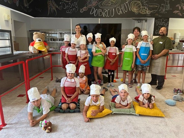 Zdroj fotografií: kanc. náměstkyně L. Kantorové 240730_Letni_skola_vareni_2