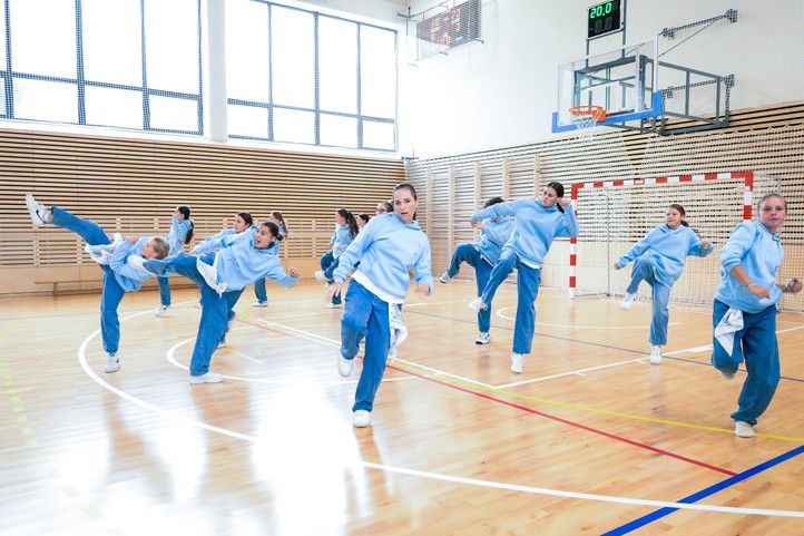 Slavnostní otevření haly (fotografie: M. Pecuch) 240912_Hala_20_ZS_tanec_4