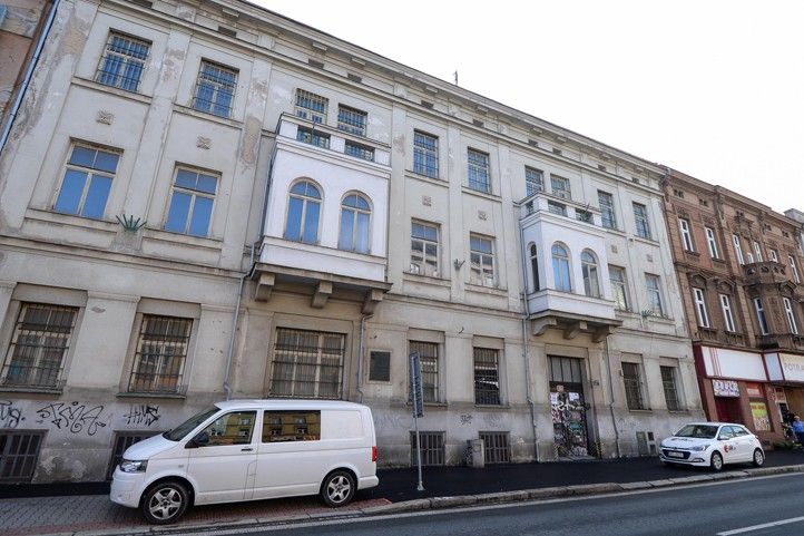 Klatovská 19 (fotografie: M. Pecuch) 240917_Loos_Klatovska_19_Patton_1