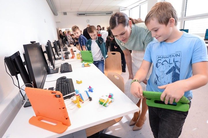 Přístavba 11. ZŠ v Plzni (fotografie: M. Pecuch) 241022_11_ZS_Pristavba_3