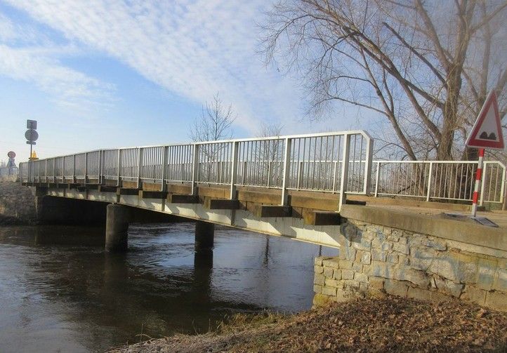 Most před opravami (fotografie: V. Šašek) 241104_Most_Radcice_pred_2