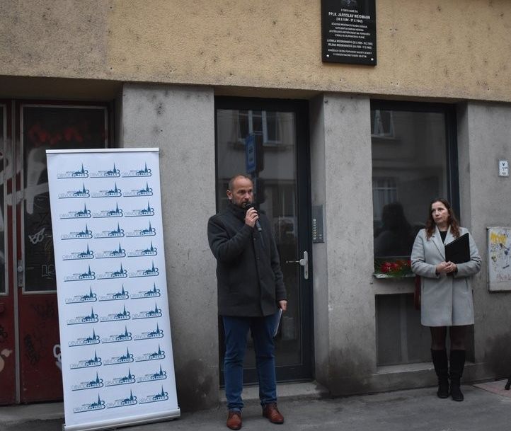 Pamětní deska. 241112_pametni_deska_weidman_03