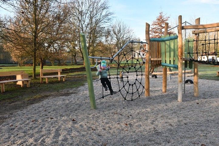 Obnovené hřiště (zdroj fotografií: Správa veřejného statku města Plzně) 241127_Ceske_udoli_hriste_2