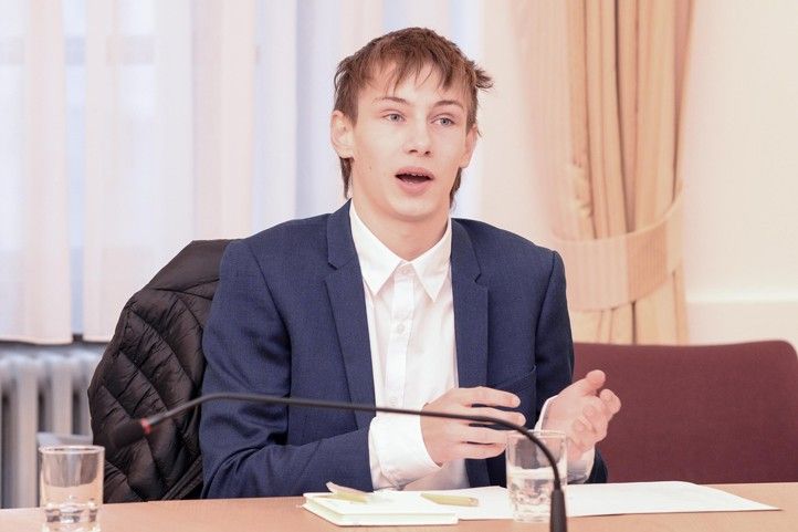 Fotografie: M. Pecuch 241127_Skolni_parlament_4