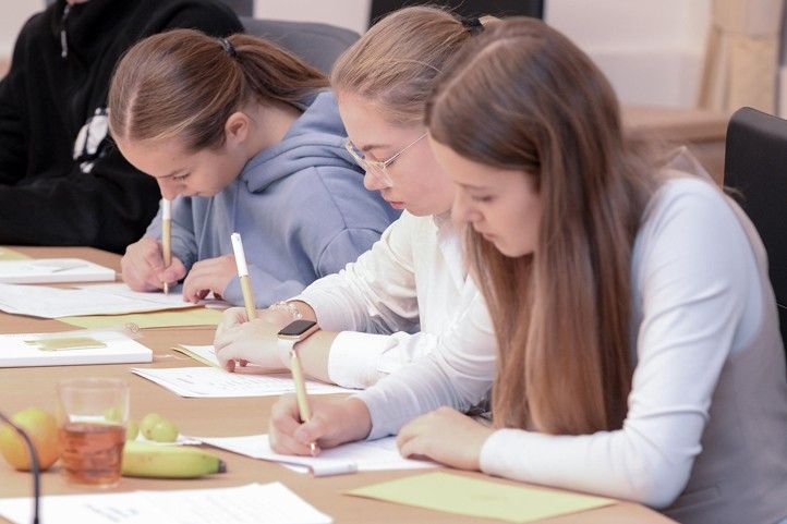 Fotografie: M. Pecuch 241127_Skolni_parlament_5