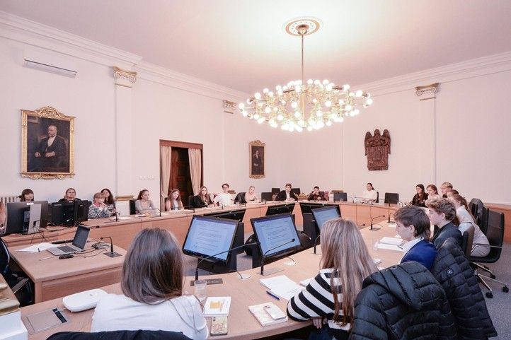 Fotografie: M. Pecuch 241127_Skolni_parlament_7