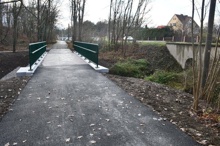 Lávka přes Bolevecký potok po opravě. Fotografie: R. Žáková 241206_lavka_bolevecky_potok_03