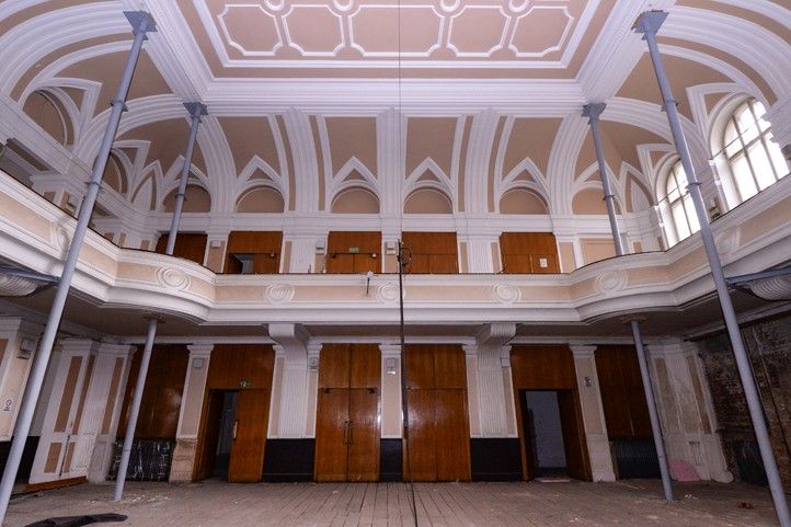 Část kulturního domu Peklo - stav k 24. 2. 2023 (ilustrační fotografie: M. Pecuch) 241213_KD_Peklo_ilustracni_3