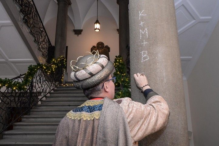 Tříkrálová sbírka (fotografie: M. Pecuch) 250107_Tri_kralove_2