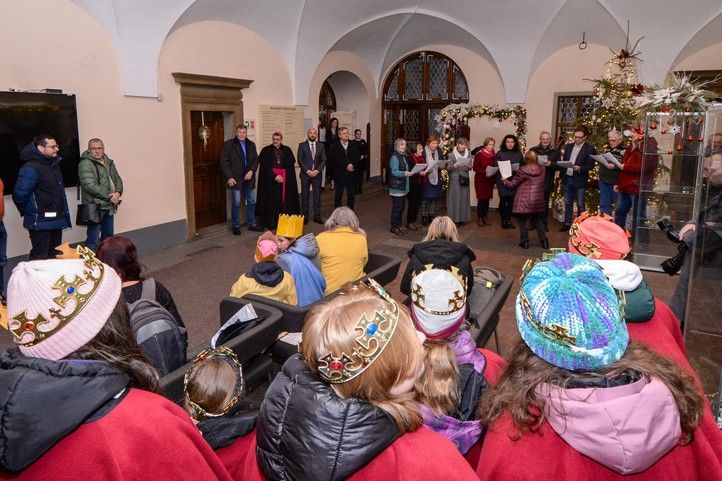 Tříkrálová sbírka (fotografie: M. Pecuch) 250107_Tri_kralove_3