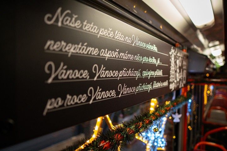 Zdroj fotografií: www.facebook.com/mhdplzen 250107_Vanocni_tramvaj_6
