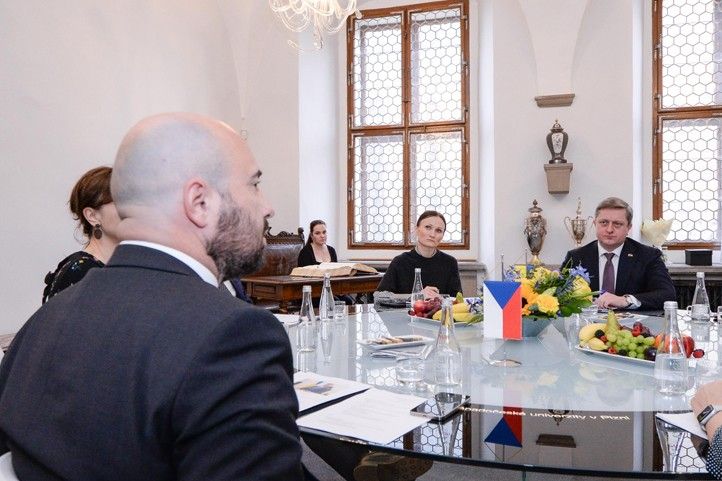 Přijetí na plzeňské radnici (fotografie: M. Pecuch) 250121_Velvyslanec_Ukrajina_2