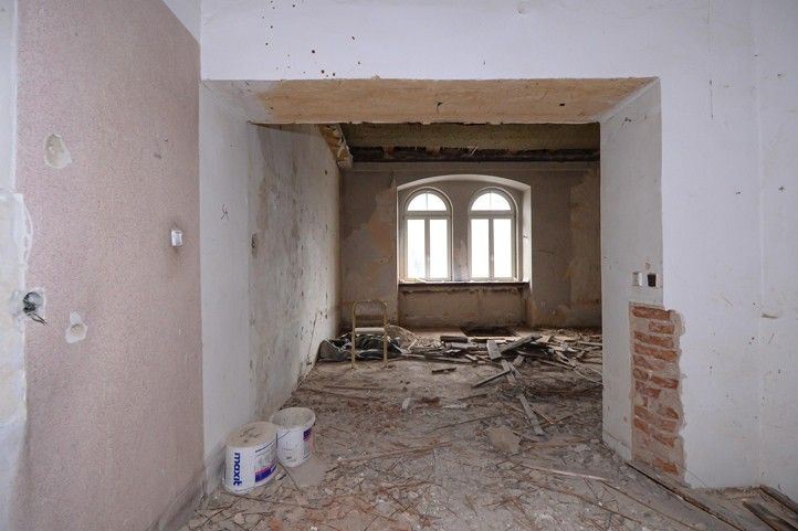 Dům a prostory na adrese Smetanovy sady 9 - současný stav (fotografie: M. Pecuch) 250213_Byty_Smetanovy_sady_9_4