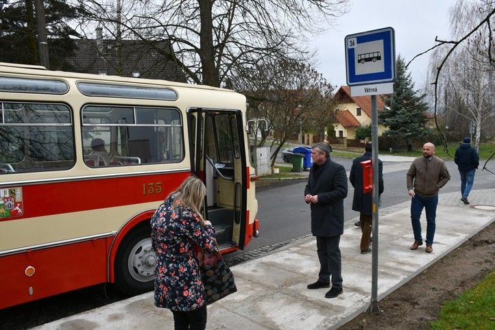 Fotografie: R. Žáková 250401_Bus_36_Litice_1