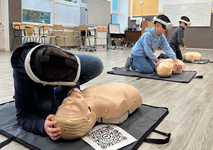 Zdroj fotografií: VR School s.r.o. 250414_Prvni_pomoc_vyuka_3
