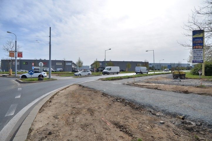 Výjezd do Obchodní ulice (fotografie: M. Pecuch) 250417_KO_Makro_1