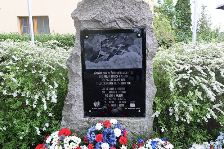 Fotografie: P. Eret 250428_Pietni_akt_Litice_3