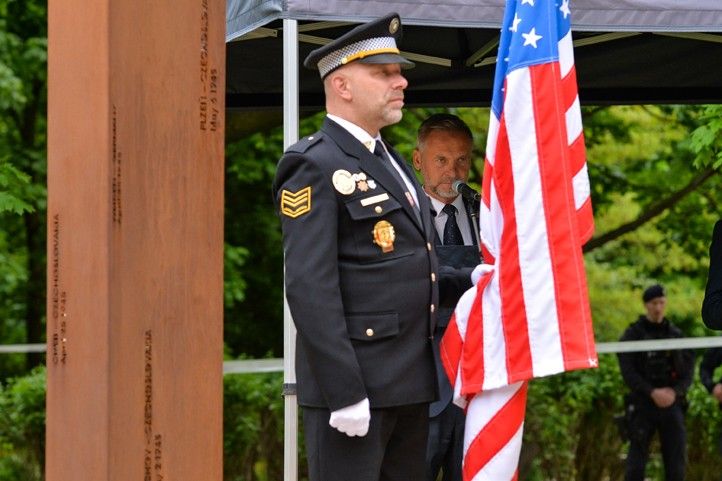 Odhalení památníku 97. pěší divize (fotografie: M. Pecuch) 250503_Slavnosti_svobody_Pamatnik_Infantry_Division_2