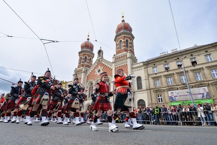 Convoy of Liberty (fotografie: M. Pecuch) 250504_Slavnosti_svobody_Convoy_of_Liberty_5