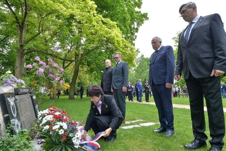 Pietní akt. Fotografie: M. Pecuch 250505_Pietni_Akt_01