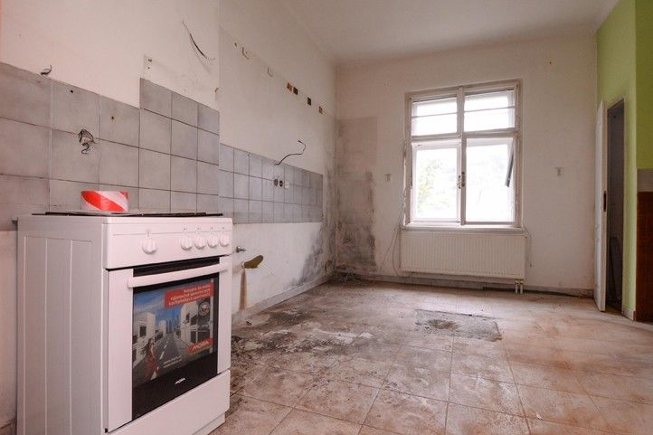 Thámova 32 (fotografie: M. Pecuch) 250522_Thamova_dum_byty_2