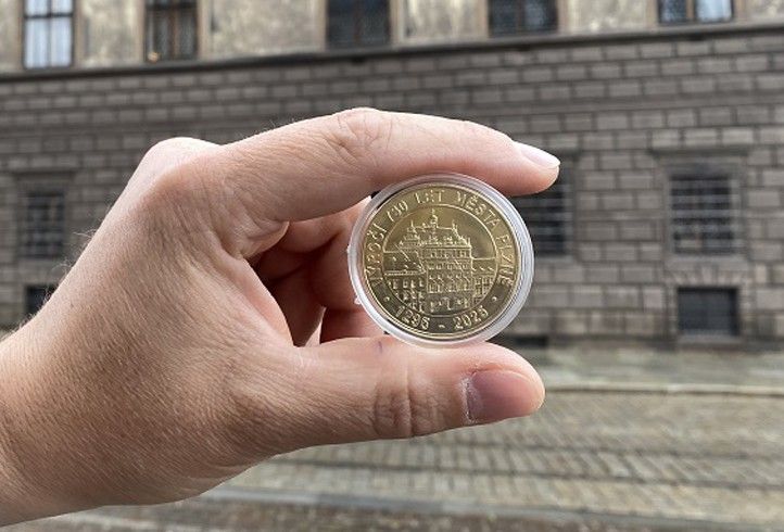 Zdroj fotografií: Plzeň - TURISMUS 250529_Pametni_mince_1