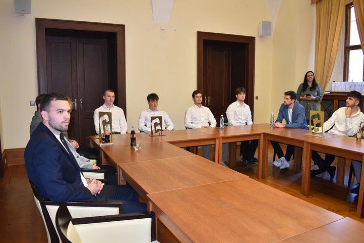 Fotografie: H. Josefová 250530_Gorily_3