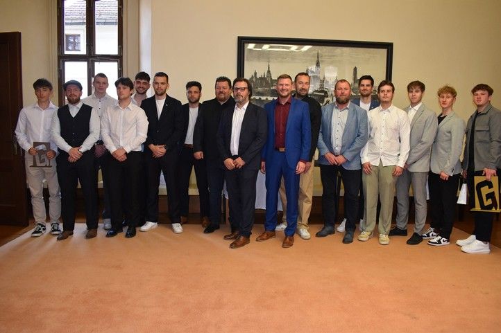 Fotografie: H. Josefová 250530_Gorily_5