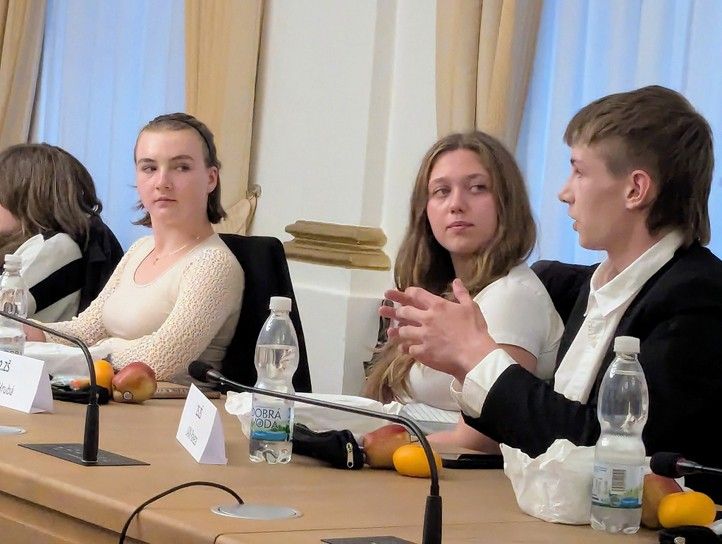 Zdroj fotografií: organizátor setkání 250530_Skolni_parlament_3