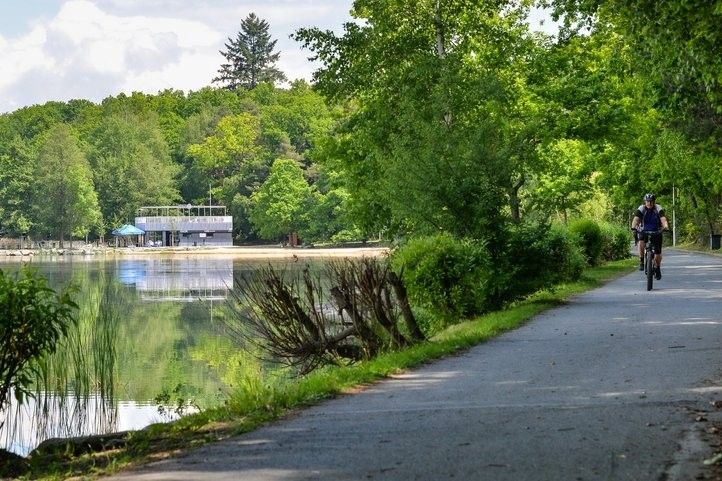 Velký bolevecký rybník. Fotografie: M. Pecuch 250605_bolevak_sezona_01