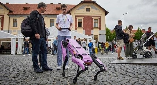 Festival Inovujeme Plzeň. Fotografie: archiv SITMP 250609_inovujeme_plzen_anotacni